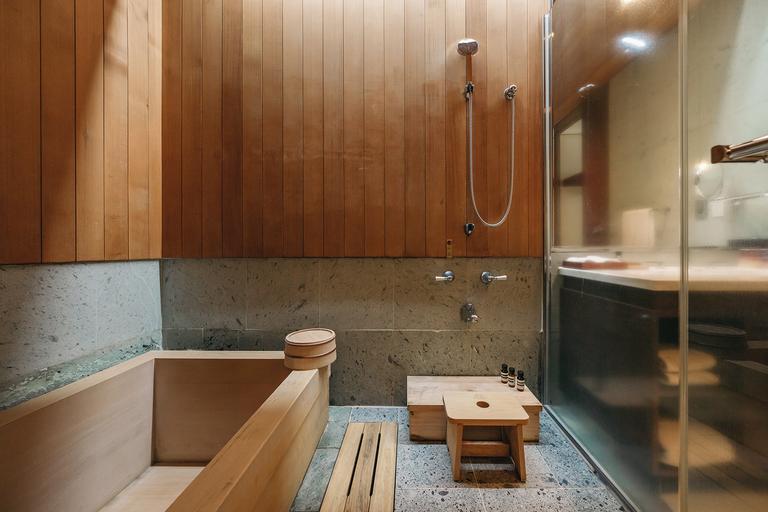 PODO Hotel Jeju韓式客室のヒノキ浴槽実景