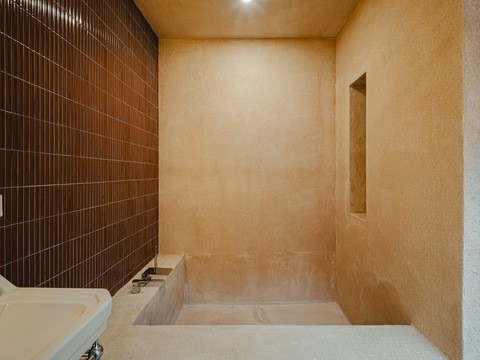 //images.stayfolio.com/system/pictures/images/000/248/251/small/c9b2c3d56d29463dea2b3dfb98026fc85c882641.jpg?1734932956