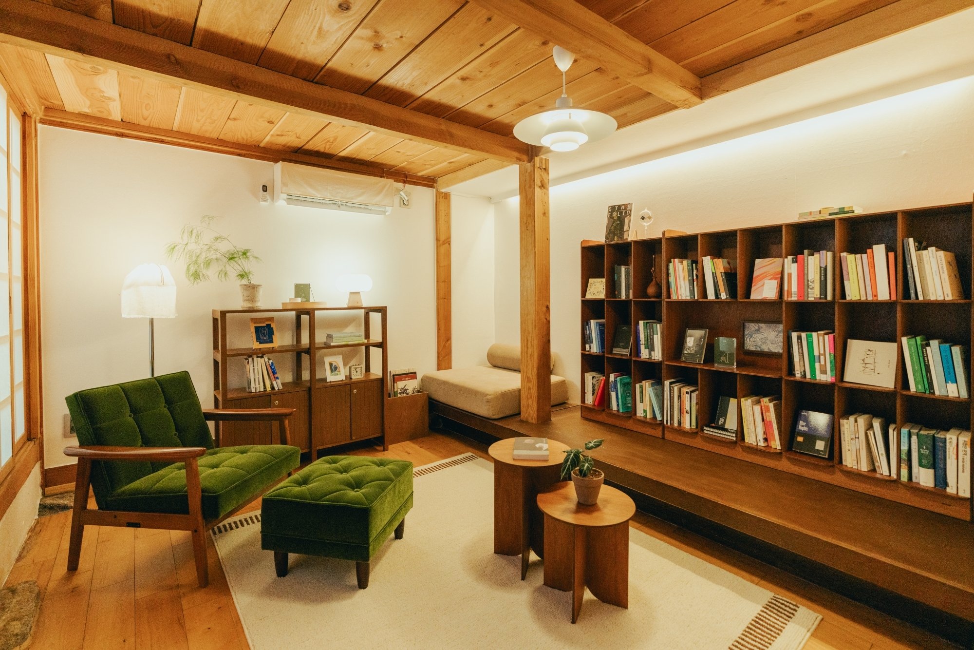 Stay of.onebookstay