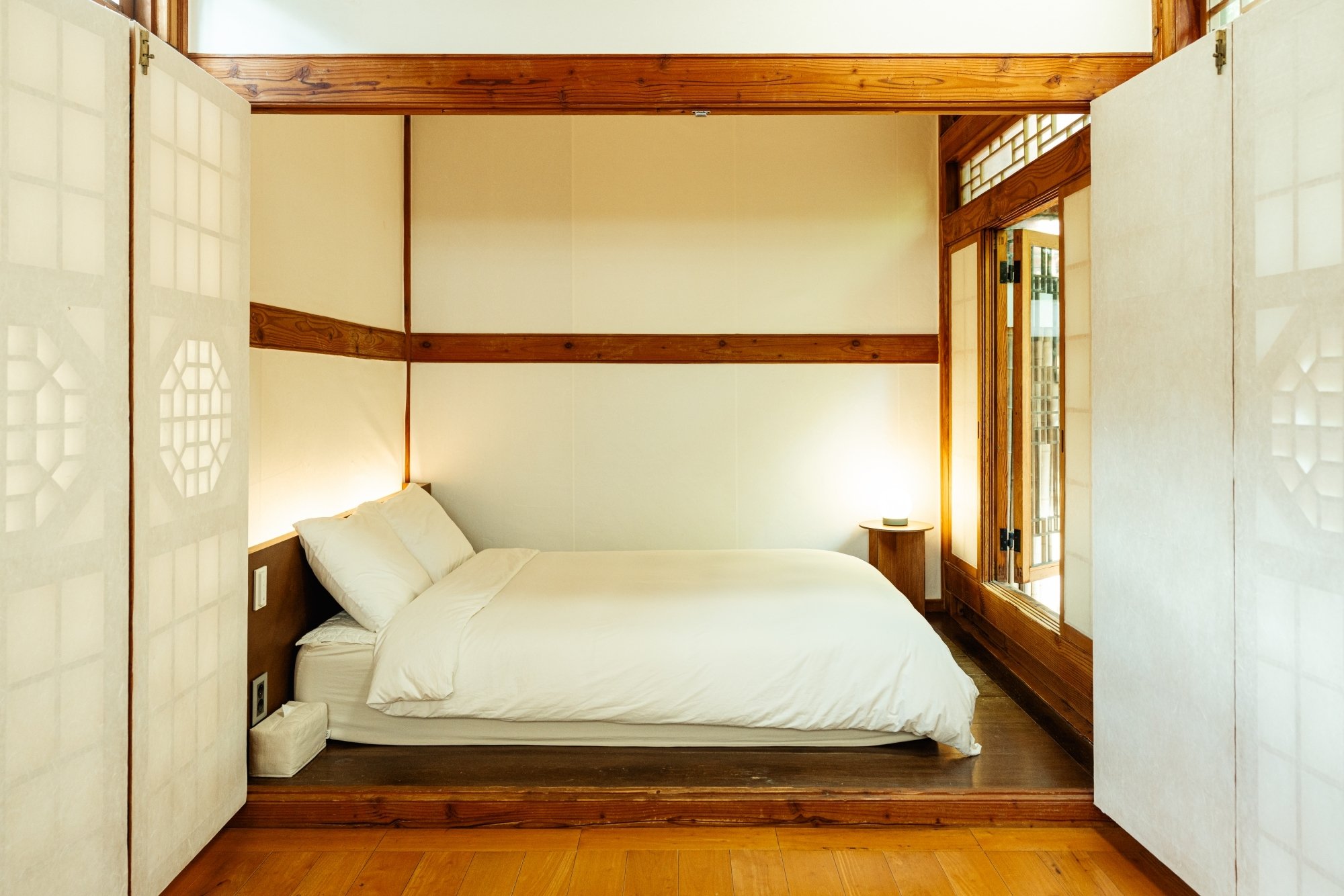 of.onebookstay  of.onebookstay