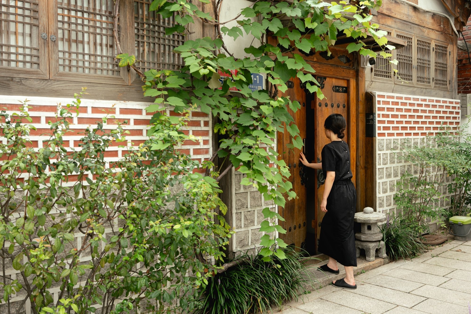 of.onebookstay  of.onebookstay