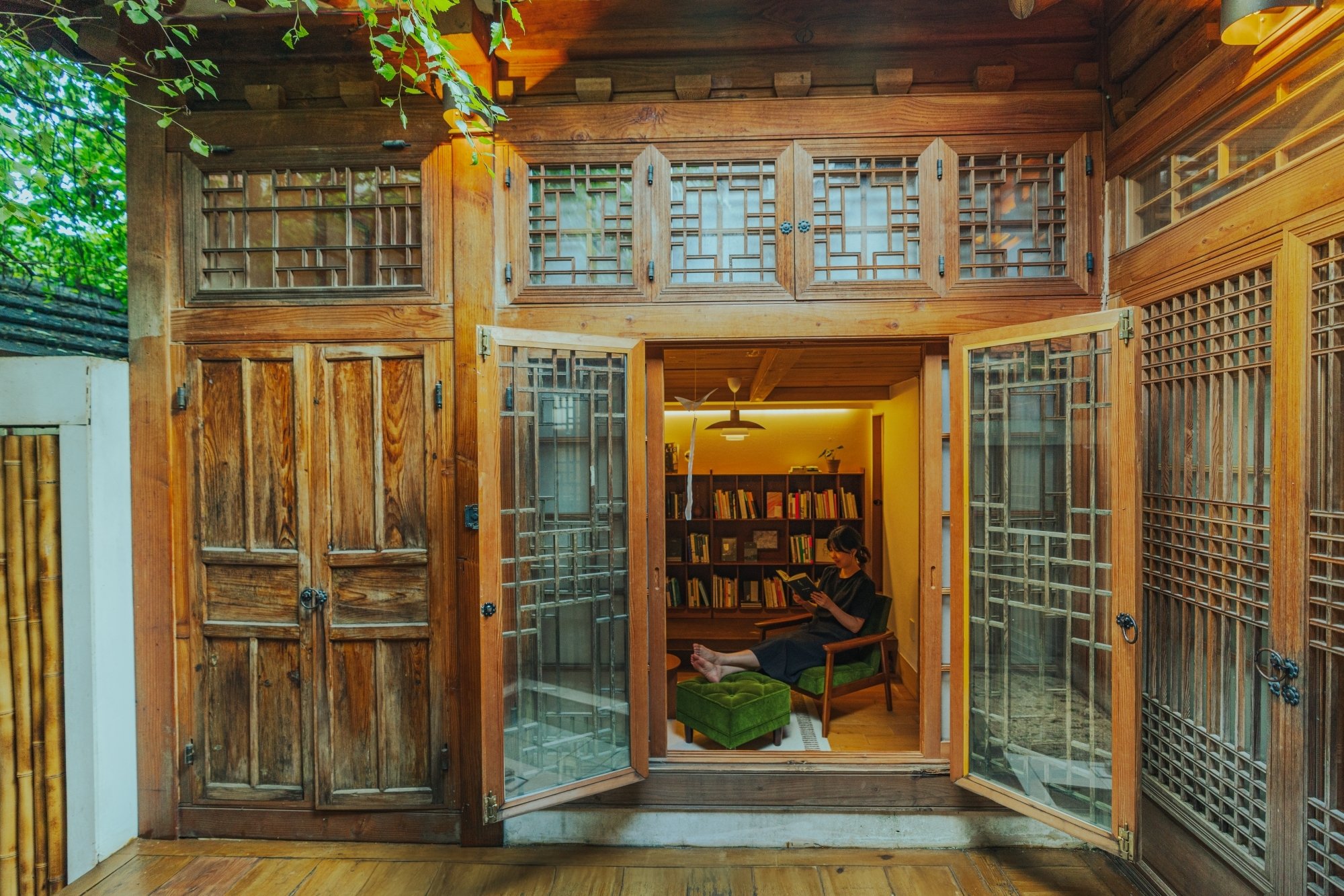 of.onebookstay  of.onebookstay